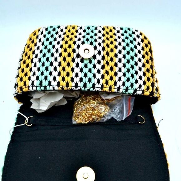 Cute Woven Mini Satchel - Picture 3 of 8